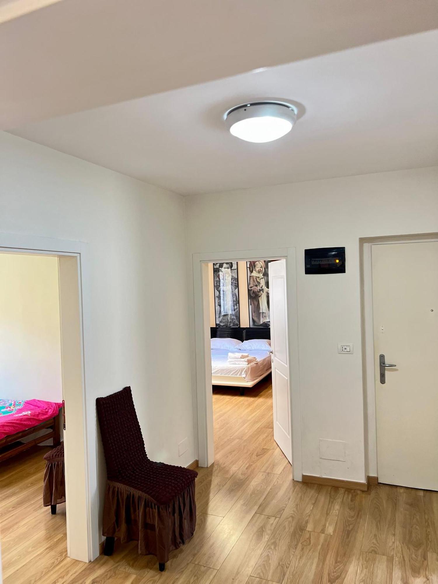 Skanderbeg Square Apartment Тирана Экстерьер фото