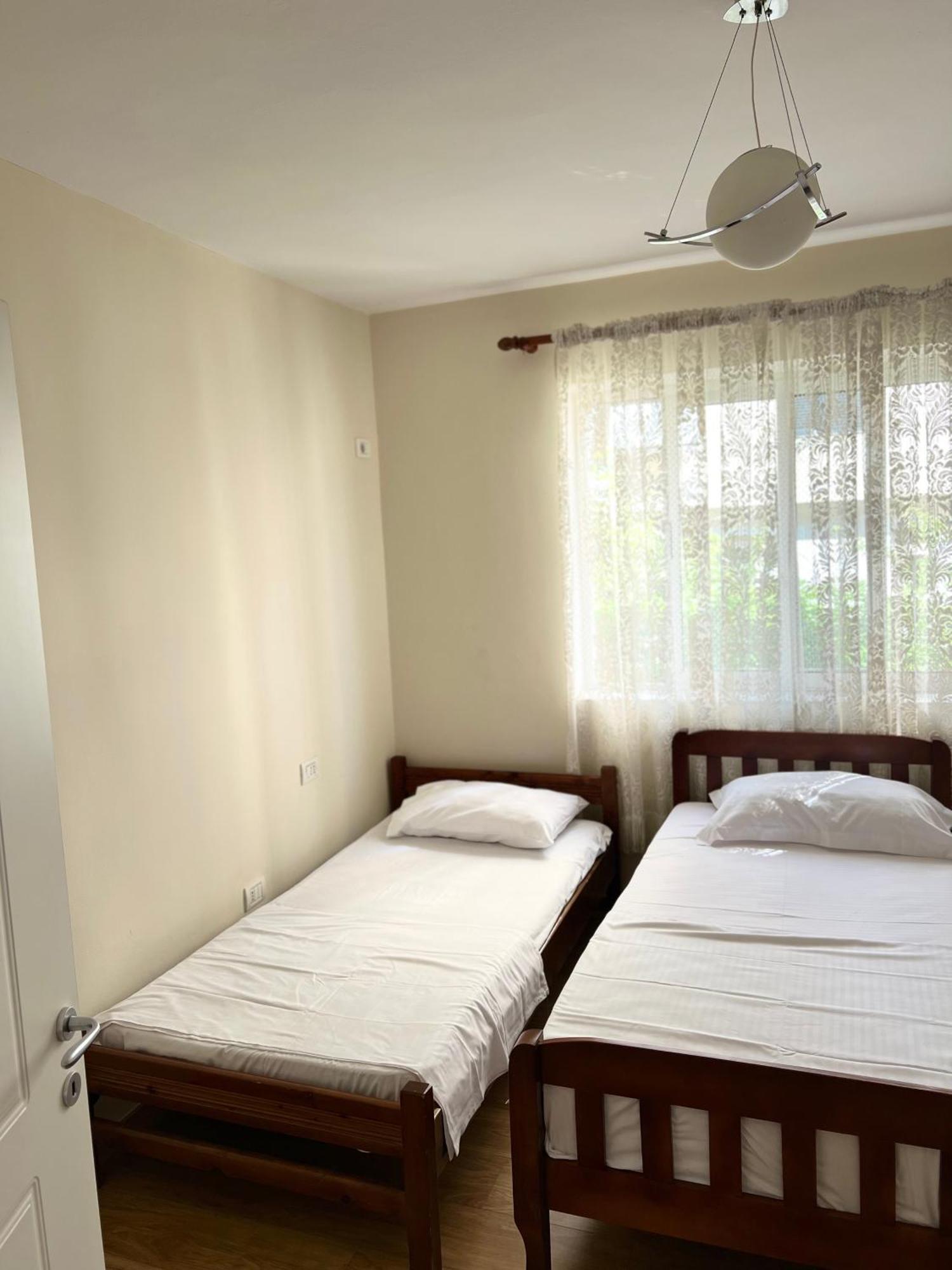 Skanderbeg Square Apartment Тирана Экстерьер фото